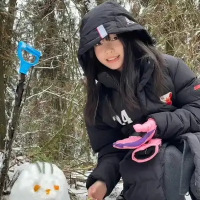 曾雅彤 曾雅彤